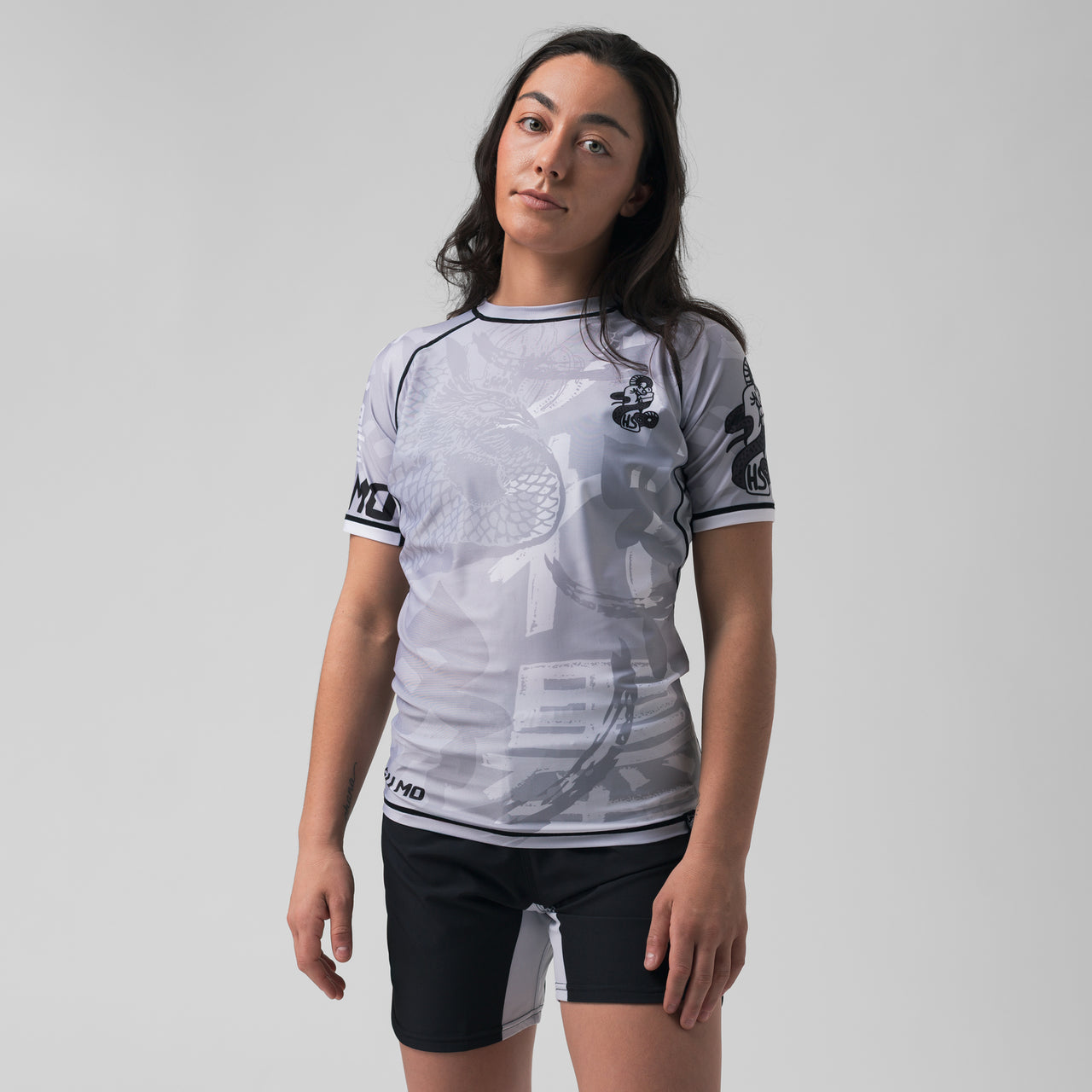 Half Sumo "HANNYA" Women's Short Sleeve Rash Guard - Light Grey